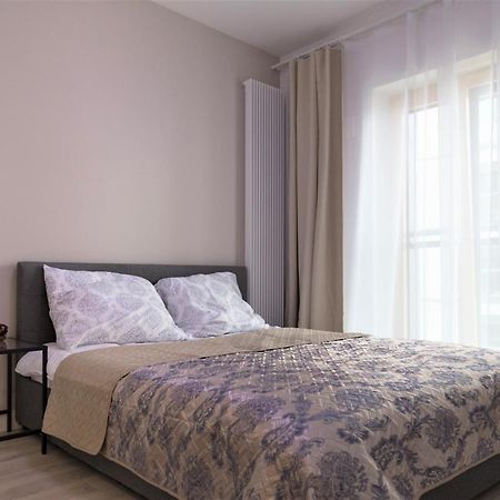Exclusive 2Br! Apartment In Center +Netflix +Gym Варшава Екстер'єр фото
