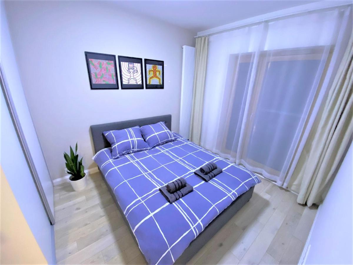 Exclusive 2Br! Apartment In Center +Netflix +Gym Варшава Екстер'єр фото