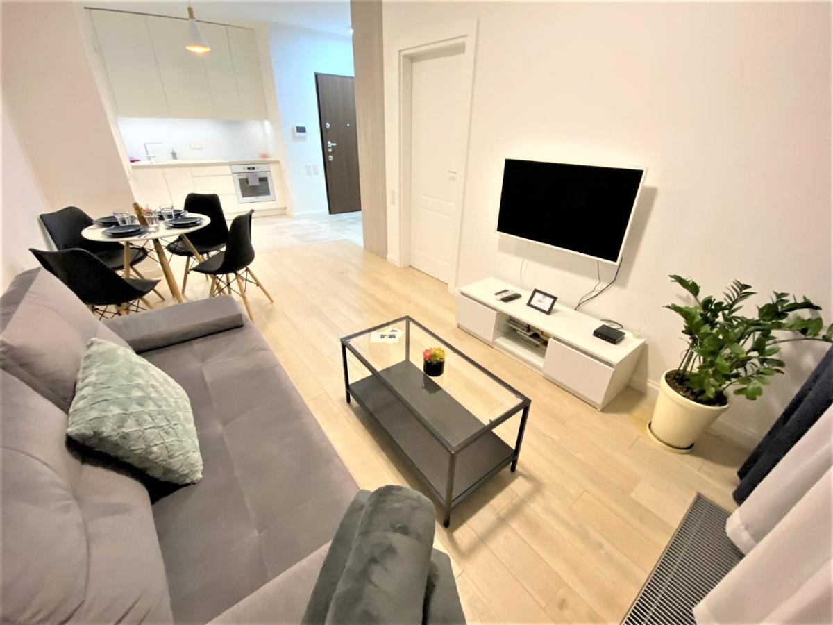 Exclusive 2Br! Apartment In Center +Netflix +Gym Варшава Екстер'єр фото