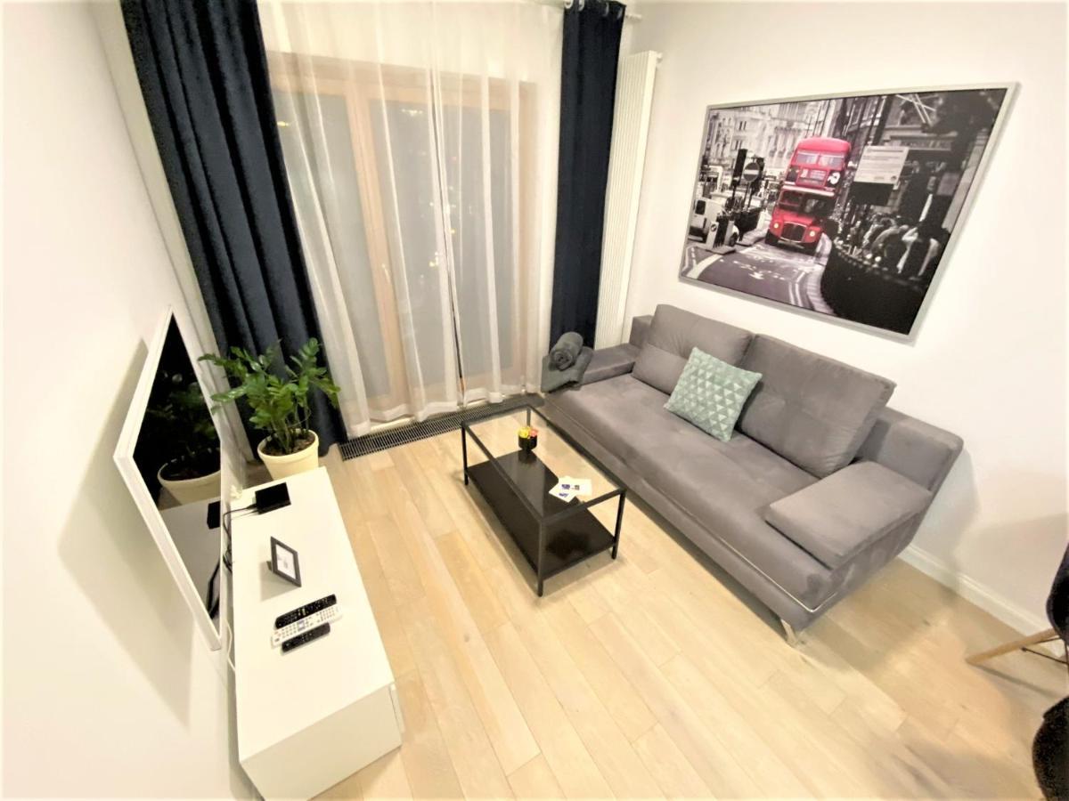 Exclusive 2Br! Apartment In Center +Netflix +Gym Варшава Екстер'єр фото