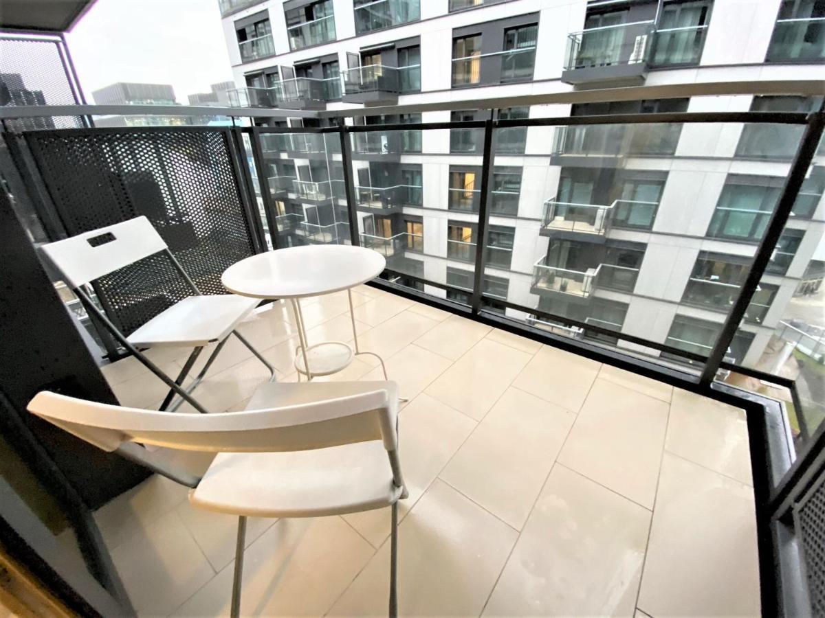 Exclusive 2Br! Apartment In Center +Netflix +Gym Варшава Екстер'єр фото
