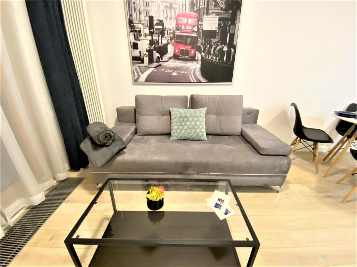 Exclusive 2Br! Apartment In Center +Netflix +Gym Варшава Екстер'єр фото