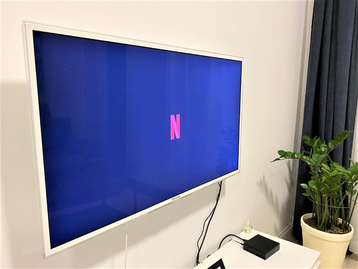 Exclusive 2Br! Apartment In Center +Netflix +Gym Варшава Екстер'єр фото