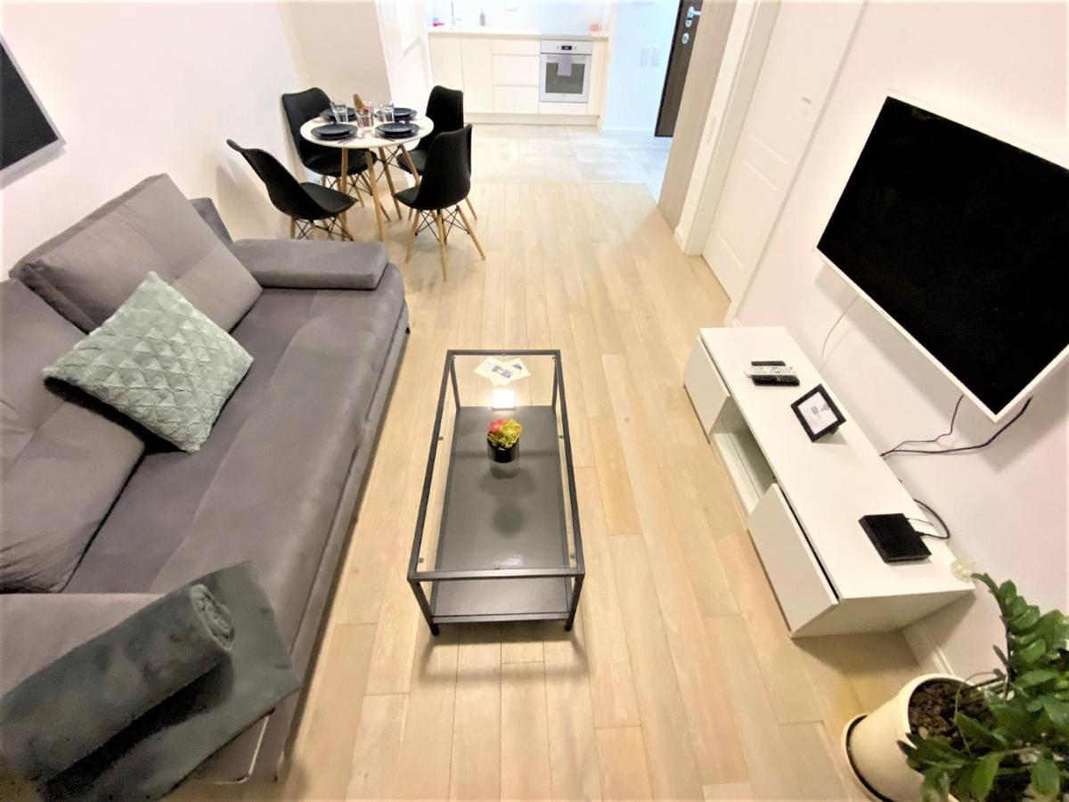 Exclusive 2Br! Apartment In Center +Netflix +Gym Варшава Екстер'єр фото