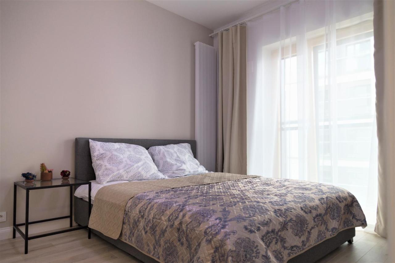 Exclusive 2Br! Apartment In Center +Netflix +Gym Варшава Екстер'єр фото