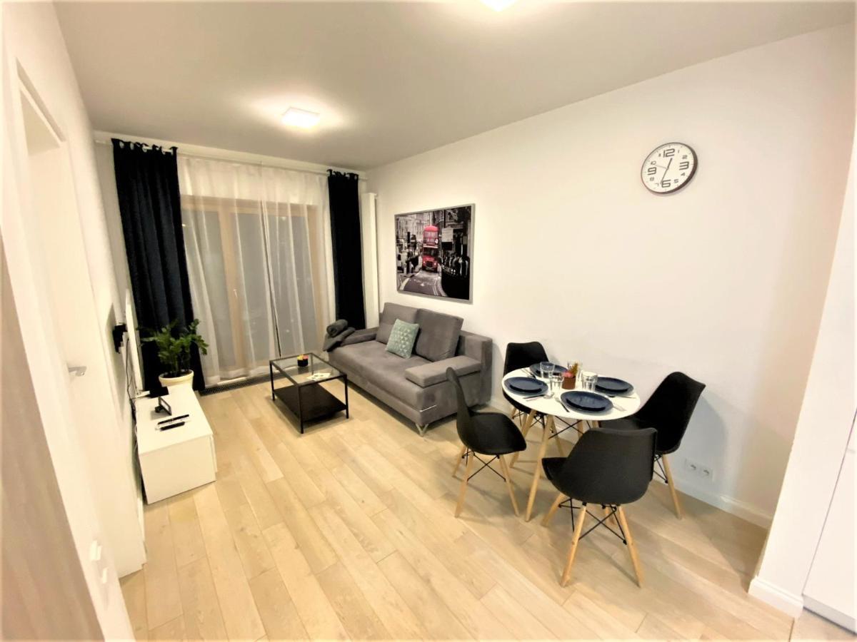 Exclusive 2Br! Apartment In Center +Netflix +Gym Варшава Екстер'єр фото